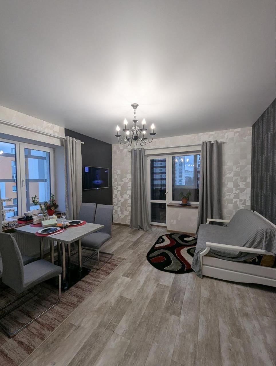 2-кім новобудова, центр, провулок лапушкіна , 9 Apartment *